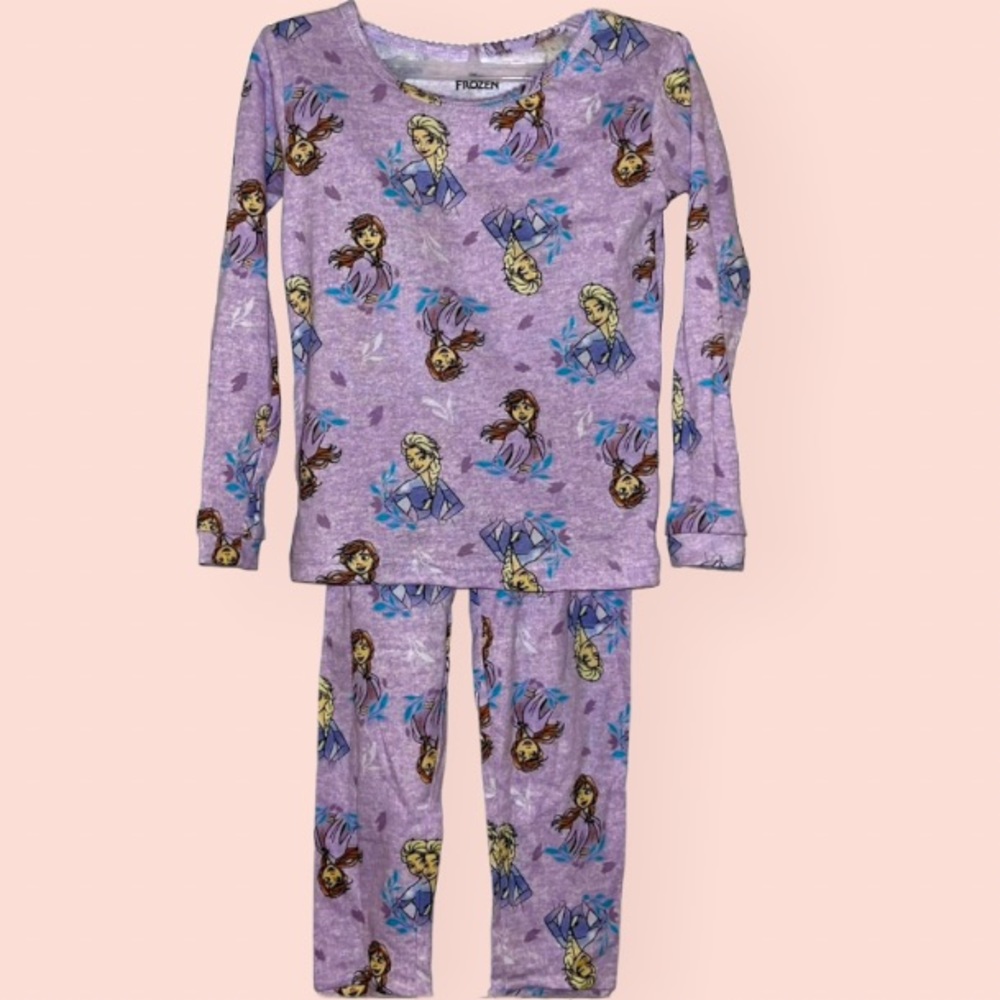 NEW GIRLS FROZEN PAJAMAS LONG LEGS  LONG SLEEVES  5T  LIGHT PURPLE LILAC  SOFT